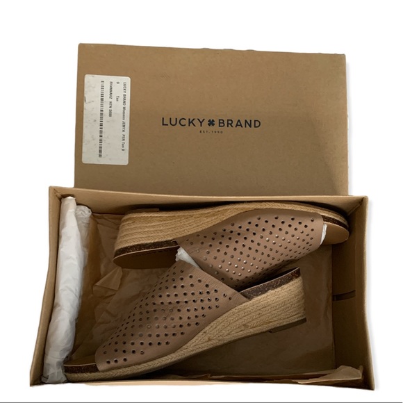 Lucky Brand Women's Jemya Leather Wedge Sandals - Picture 9 of 9